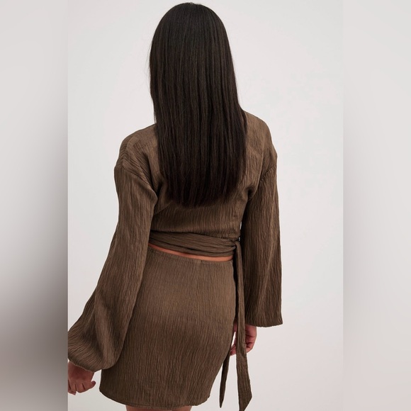 Structured Mini Skirt - Picture 3 of 7